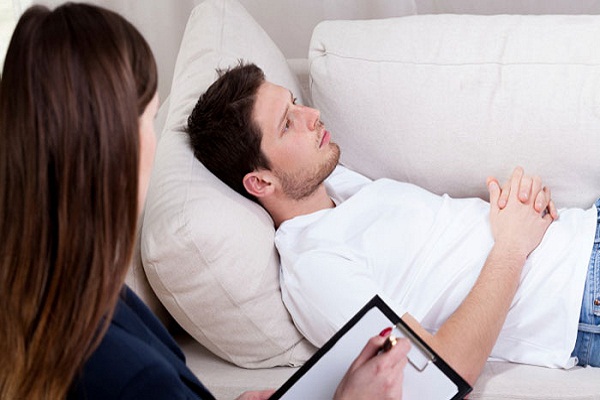 هیپنوتیزم چیست و چه کاربردی دارد؟