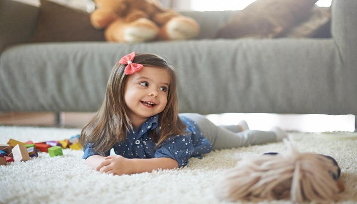 بادوست خیالی کودکان چیکار کنیم؟